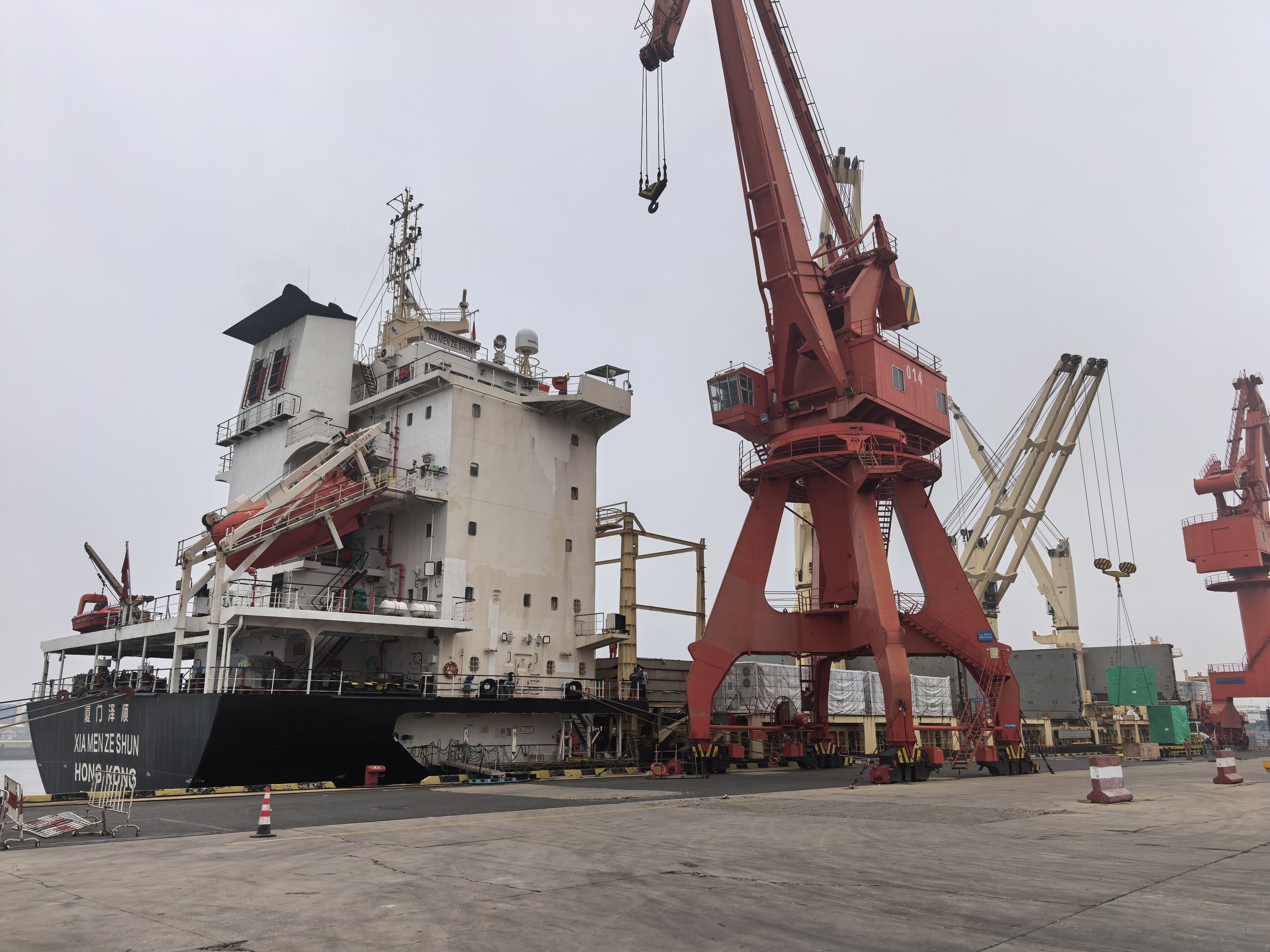 XMZS / 27000 DWT /Crane Capacity: 150MT